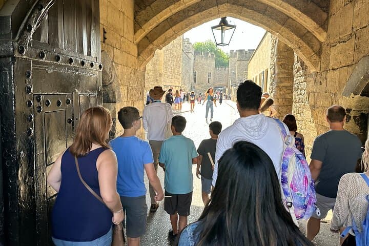 Tower of London Private Tour with Blue Badge Guide — Crown Jewels & Historic Highlights photo 5