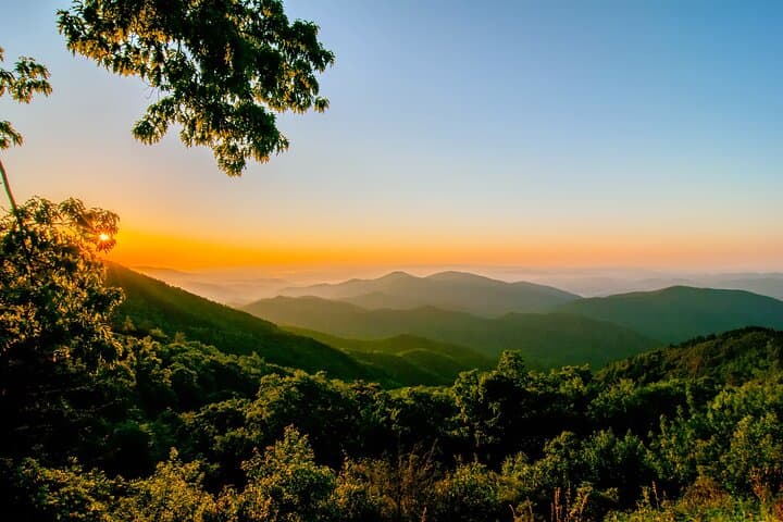Exploring Blue Ridge Parkway Waterfalls: A Private Hiking Tour from Asheville photo 2