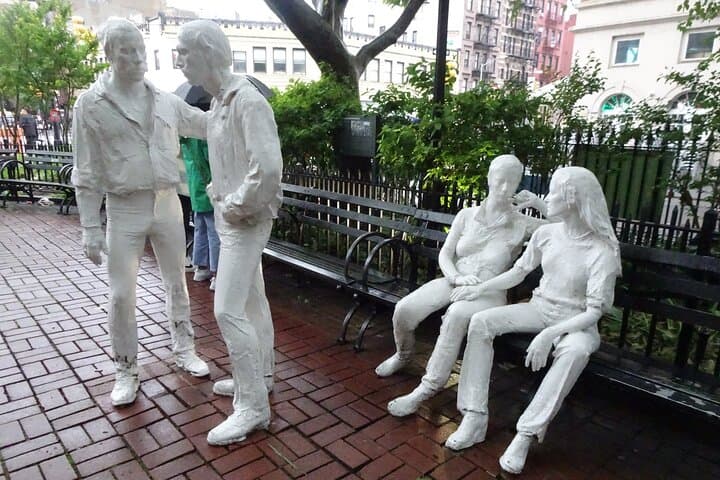 Greenwich Village Self-Guided Walking Tour and Scavenger Hunt in NYC