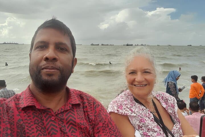 Chittagong Day Tour: Patenga Beach, Foy's Lake & Colonial Landmarks photo 3