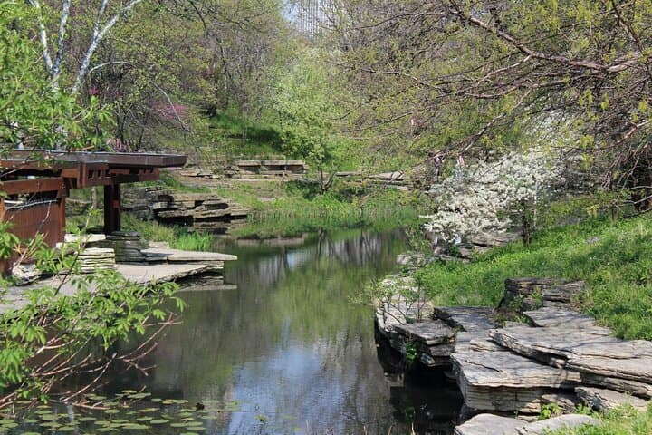 Lincoln Park Secrets: Private Pedicab Tour of Chicago's Hidden Gems photo 4