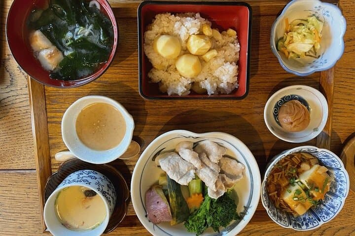 Forest Bathing and Healing Onsen near Odawara: Temple Walk and Hot Spring Day Tour photo 4