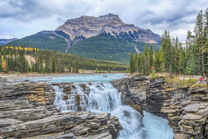 2-Day Private Jasper National Park Tour — Icefields Parkway, Maligne Lake & Wildlife photo 3