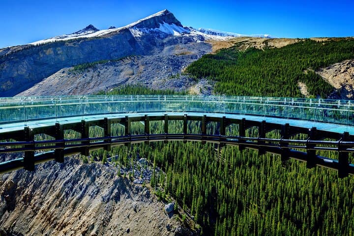 2-Day Private Jasper National Park Tour — Icefields Parkway, Maligne Lake & Wildlife