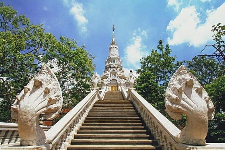Private Oudong Temples & Phnom Prasith Day Tour from Phnom Penh photo 2