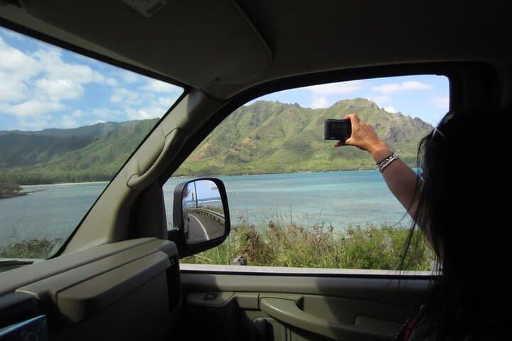 Private Secret Spots Tour on Oahu, Hawaii — Custom Island Drive
