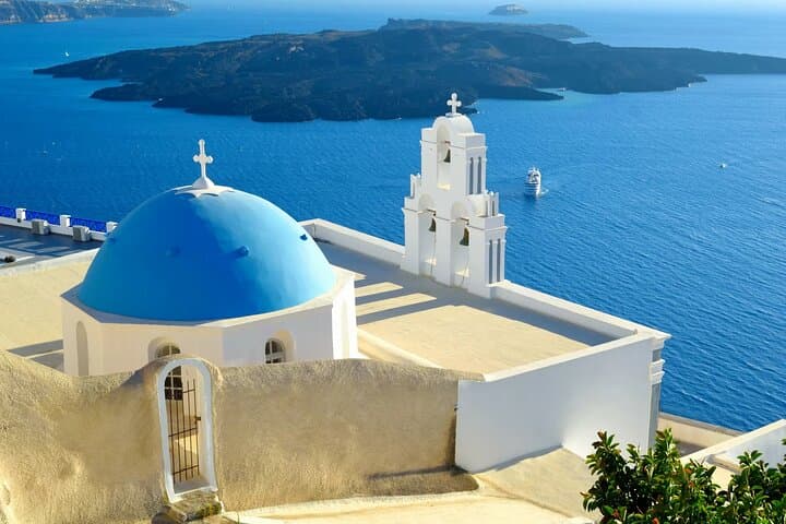 Private Santorini Half-Day Custom Tour — Oia, Red Beach & Akrotiri photo 2