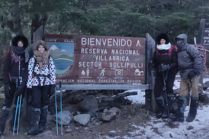 Sunrise Ascent: Sollipulli Volcano Guided Climb from Pucon
