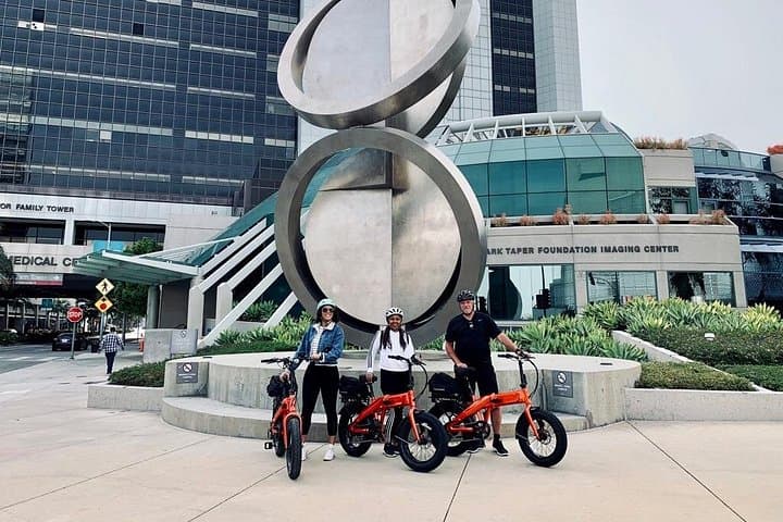 Early Bird Beverly Hills E-Bike Tour: Glide Rodeo Drive & Beverly Gardens at Dawn photo 4