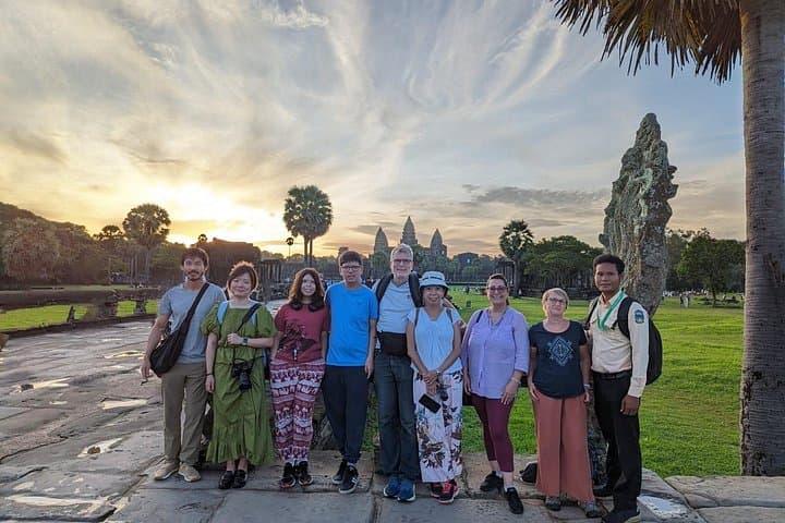 Angkor Wat Sunrise: Ultimate 1-Day Guided Temple Tour