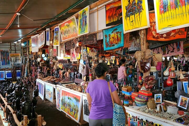 Authentic Nairobi souvenir shopping tour with local guide — beads, gemstones & artisan galleries photo 4
