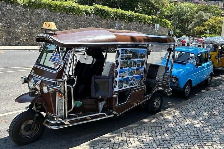 Sintra Tuktuk 1-Hour Sightseeing: Pena Palace, Moorish Castle & Quinta da Regaleira photo 1