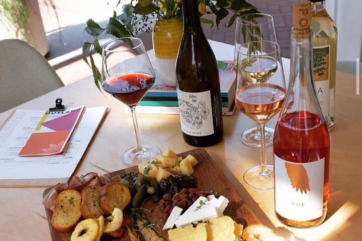 Small-Group Guided Wine Tasting in Sebastopol with a Local Sommelière photo 3