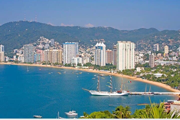 Acapulco 4-Hour City Tour: Chapel Views, Diego Rivera Mural & La Quebrada Cliff Divers photo 2