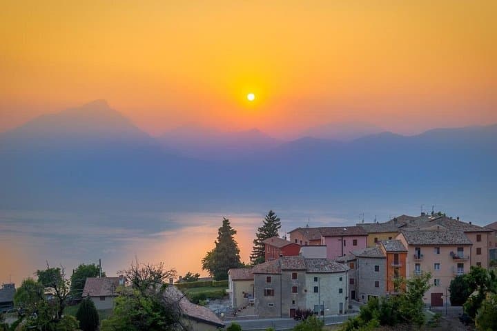 Private Tour of Lago di Garda and Sirmione from Verona: Castle Views, Roman Ruins, and Lugana Wine photo 2