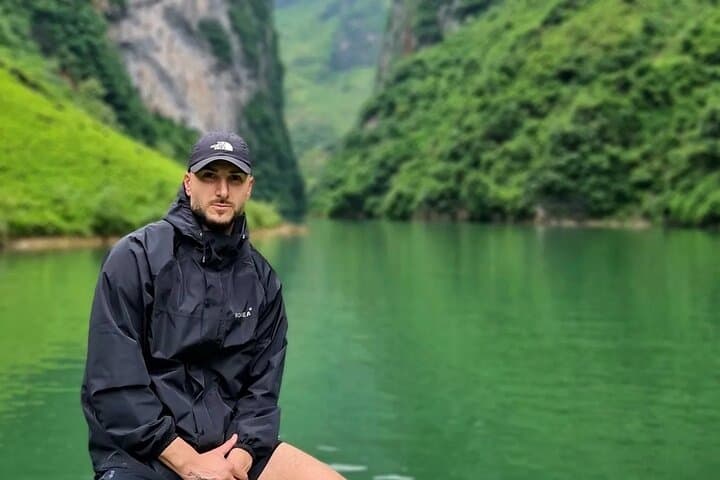 Ha Giang 2-Day Loop: Ma Pi Leng Pass & Nho Que River Private Tour photo 6