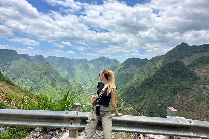 Ha Giang 2-Day Loop: Ma Pi Leng Pass & Nho Que River Private Tour photo 5