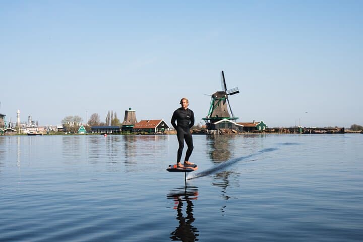 Efoiling in Amsterdam: 40-Minute Expert Clinic on an Electric Hydrofoil photo 4