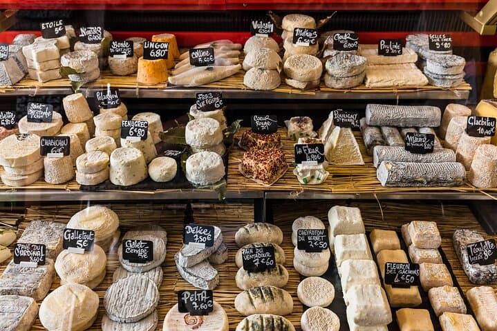 Taste Old Bordeaux: Guided Food & Wine Walking Tour Through the Historic Quarter