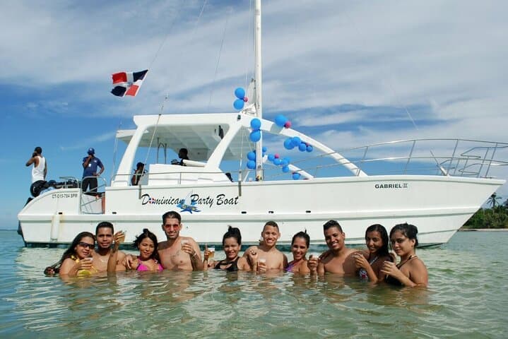 Punta Cana Party Boat: Catamaran Snorkel & Natural Pool Experience photo 2