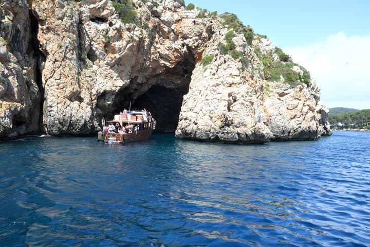Pollensa Bay Robinson Boat Tour: Formentor, Snorkel & Beach Day photo 5