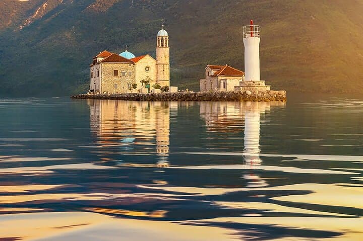 Private Speedboat Tour to Our Lady of the Rocks and Perast from Kotor