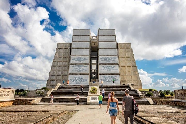 Full-Day Santo Domingo Tour: Los Tres Ojos, Colonial Zone & Malecón Views photo 3