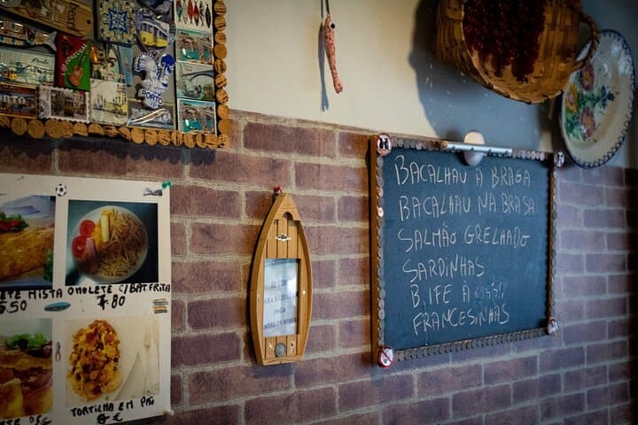 Old School to New School Porto Food & Wine Walking Tour photo 2