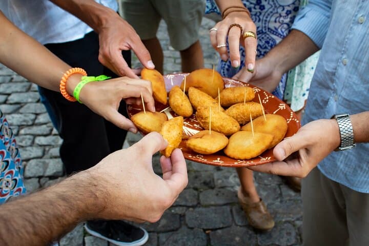 Old School to New School Porto Food & Wine Walking Tour photo 3