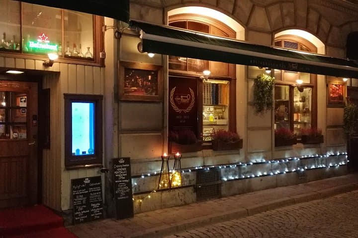 Stroll Gamla Stan: Viking Stories, Royal Sights & Mead in Stockholm's Old Town photo 1