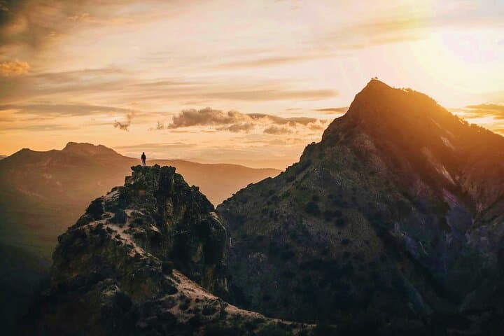 Sunset Hike & Summit Sierra Nevada — Private Dog-Friendly Tour photo 3