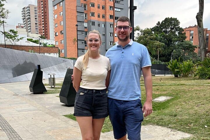 Medellín Dark Past and Bright Present: Pablo Escobar Sites and Comuna 13 Graffiti Tour photo 6