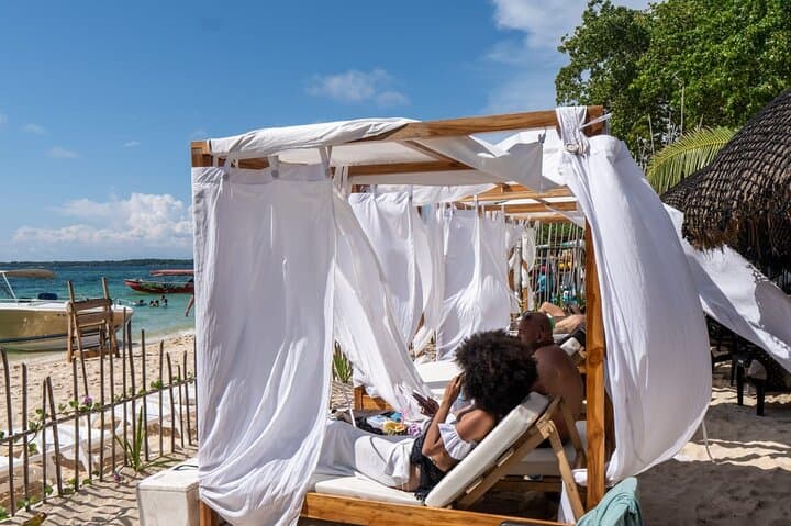 Playa Blanca & Barú Snorkeling: Day Trip from Cartagena to Mangroves and White Sand photo 2