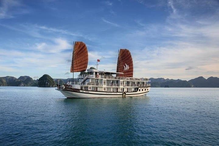 Halong Bay 2-Day Luxury Junk Cruise from Hanoi — Kayak, Swim & Overnight Cabin