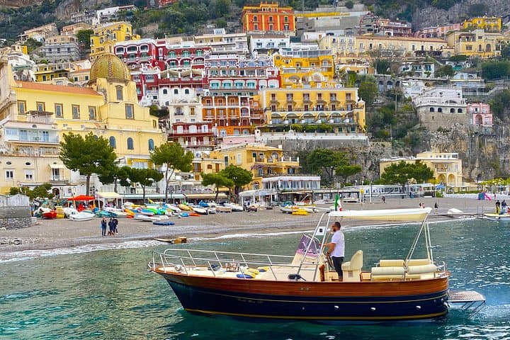 Private Amalfi Coast Boat Tour from Positano, Praiano or Amalfi (7–9 hrs)