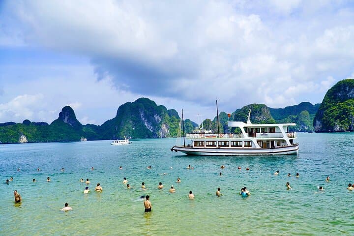 4-Day Hanoi, Ninh Binh & Halong Bay Adventure: City Culture, Limestone Karsts & Island Cruise photo 3