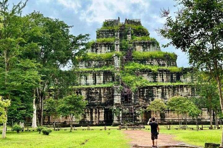Cliff-Top Preah Vihear & Koh Ker: Small-Group Temple Tour from Siem Reap photo 5