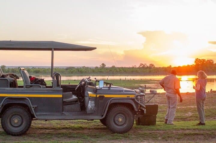 Evening Game Drive & Bush Dinner Near Victoria Falls — Night Rhinos and Safari Supper photo 2