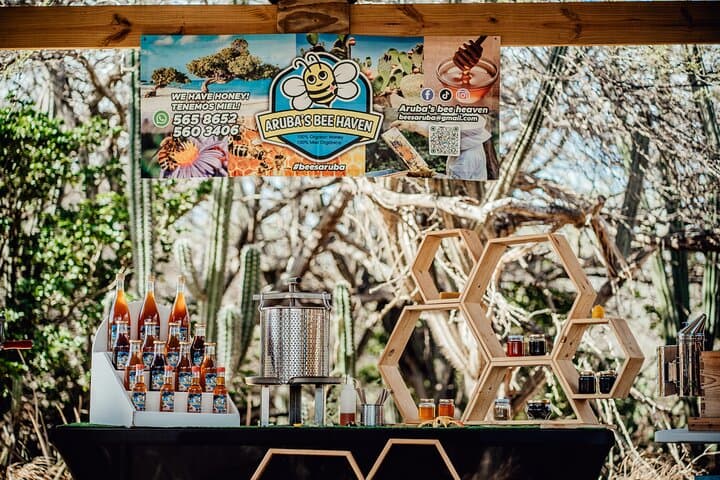 Aruba Bee Haven Private Apiary Tour: Hands-On Cunucu Beekeeping & Honey Tasting