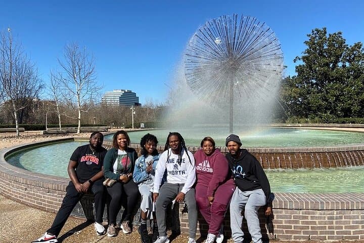 Houston City Highlights Van Tour: River Oaks, Museums & Stadiums (2.5 hr) photo 5