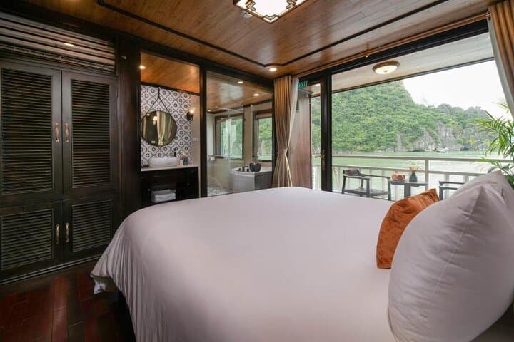 Overnight Ha Long & Lan Ha Bay Luxury Cruise: Kayaking, Caves & Titop Peak photo 3