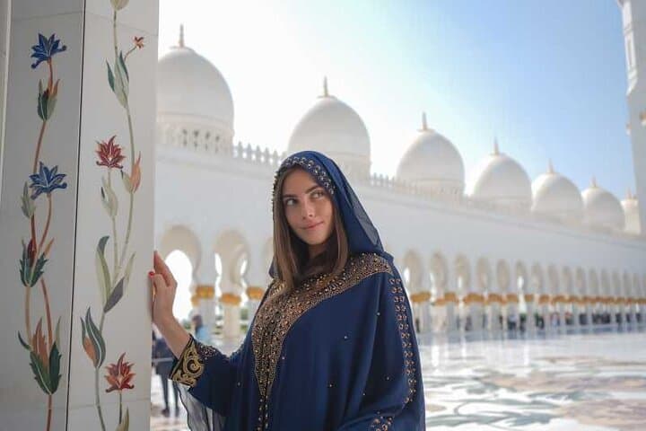 Abu Dhabi Day Trip: Sheikh Zayed Mosque, Emirates Palace & Corniche from Dubai photo 4