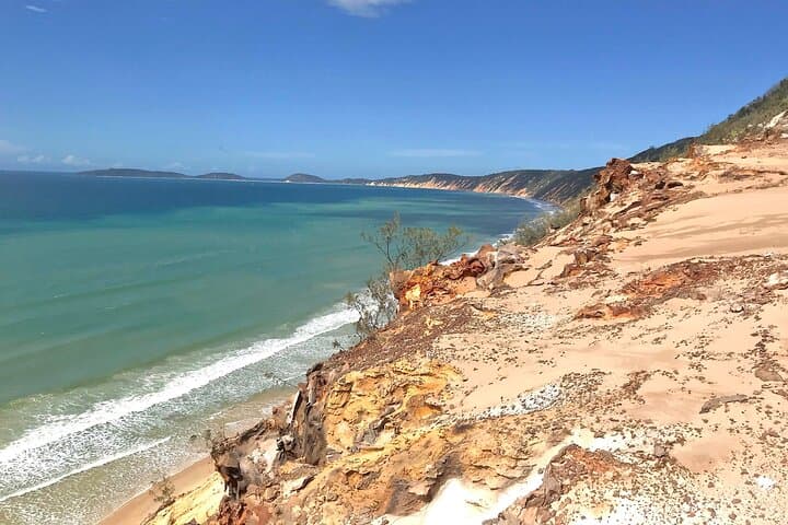 Rainbow Beach Private Tour — Carlo Sandblow, Cooloola & K’Gari Views photo 2