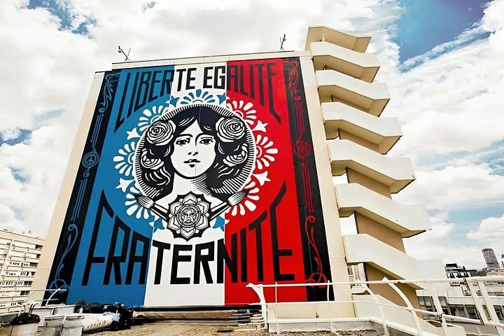 Paris Street Art Tour: Giant Frescoes & Chinatown Walk in the 13th Arrondissement