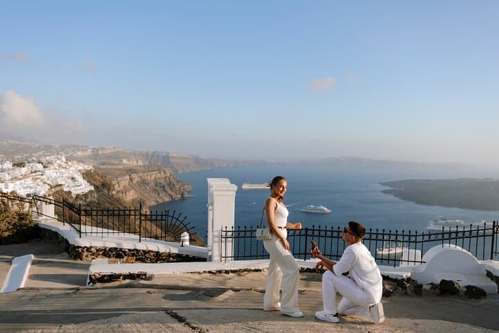 Santorini Proposal Photographer — Private Proposal Photos in Oia & Imerovigli photo 5