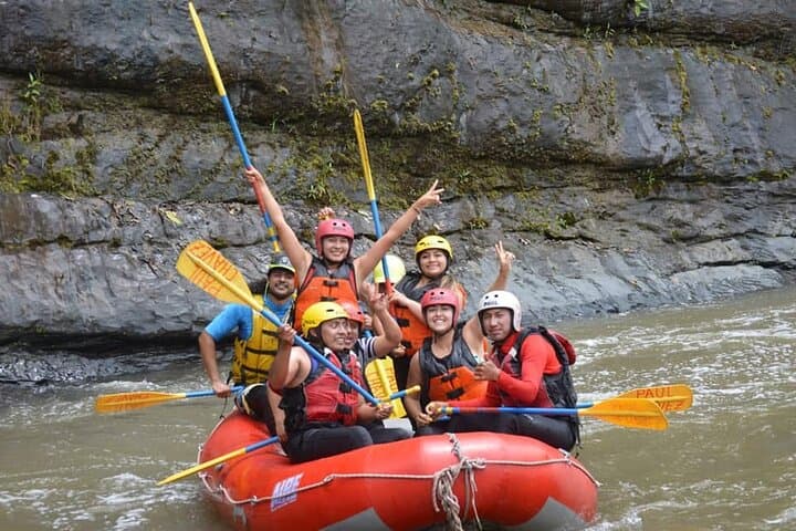 Upper Pastaza River Rafting near Puyo — Class III–IV Adventure with Lunch photo 1