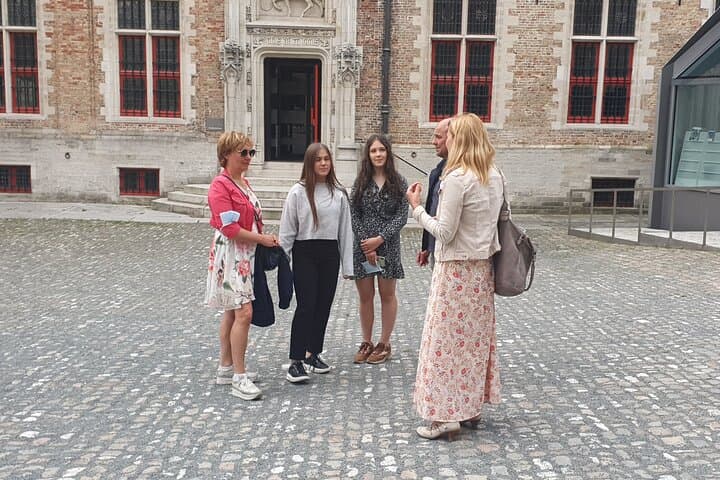 Bruges Chocolate and Secret Passions Walking Tour — 2-Hour Guided Experience photo 5
