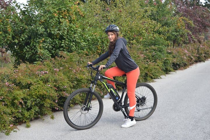 Guided E‑Bike Tour from Menaggio: Shoreline Scenery & Lakeside Lunch photo 5