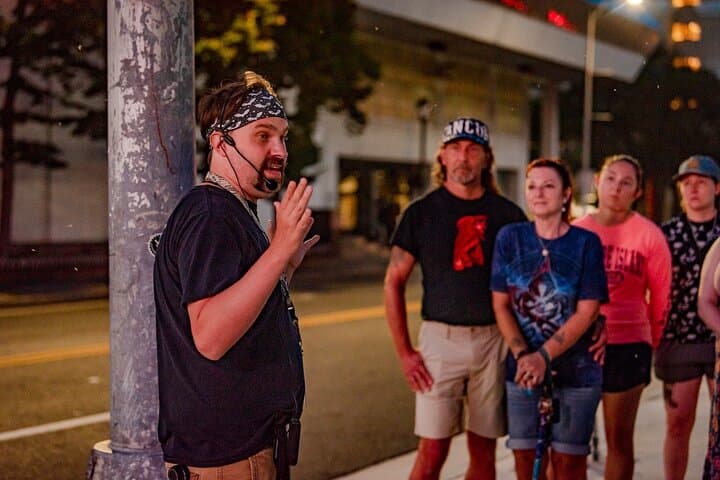 LA Ghosts Ultimate Dead-of-Night Haunted Hollywood Tour photo 3