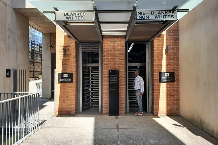 Soweto and Apartheid Museum Day Tour — Mandela House, Orlando Towers & Historic Sites